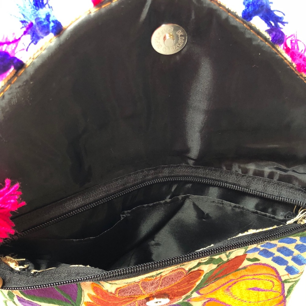 SOLD❗️Embroidered mexican clutch bag - Picture 2 of 4